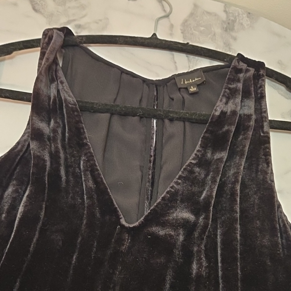 T.Babaton Sleeveless V-neck Velvet Dress